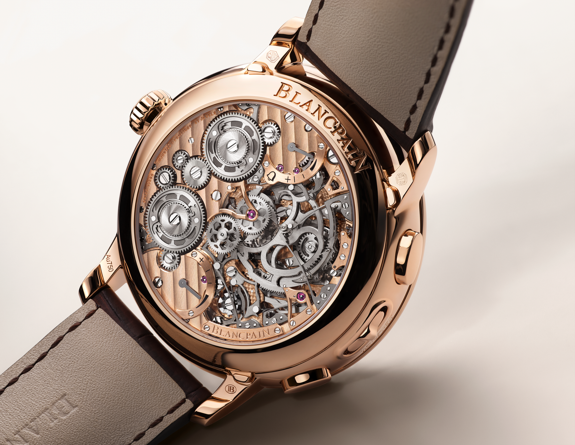 Montre mécanique Blancpain en or rose et bracelet cuir