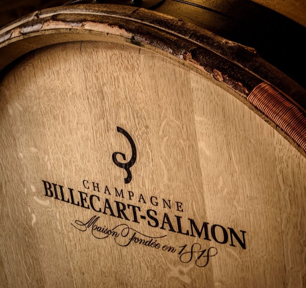 Gros plan sur une barrique de champagne Billecart-Salmon