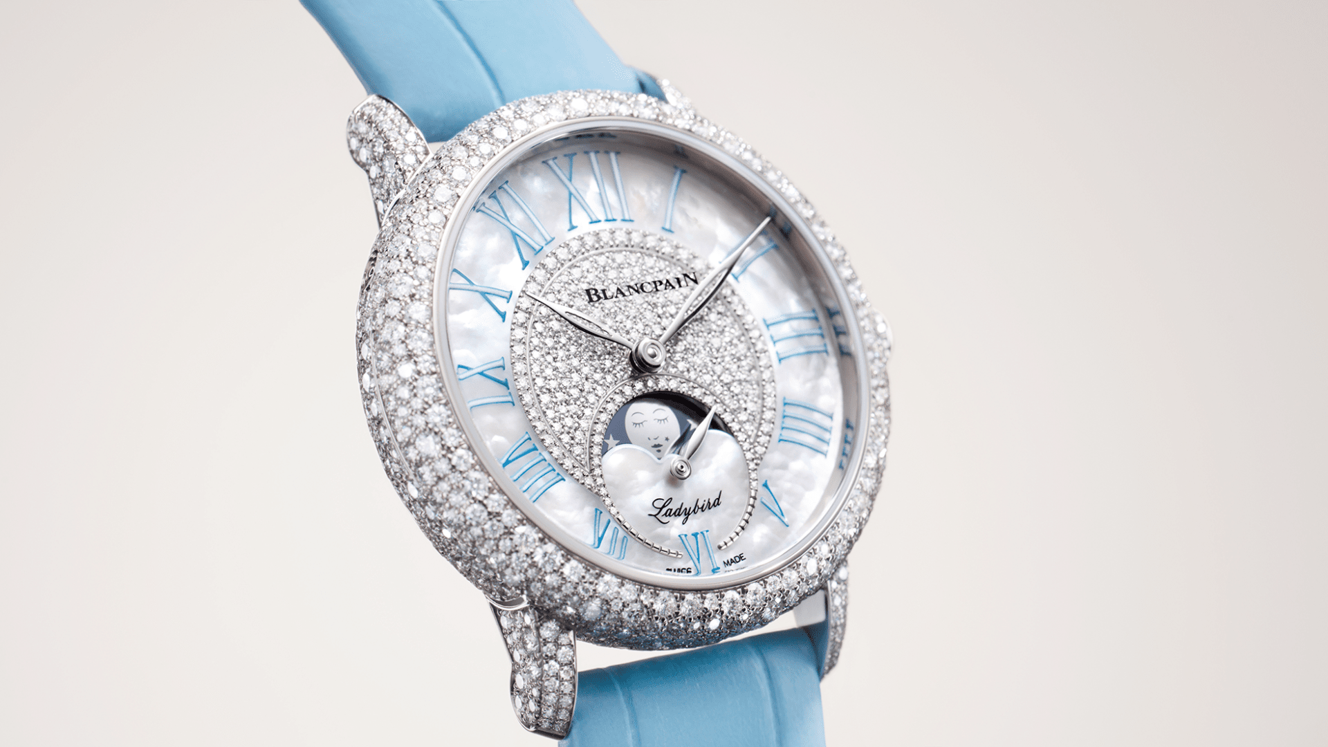 Montre Blancpain Ladybird sertie de diamants bleue