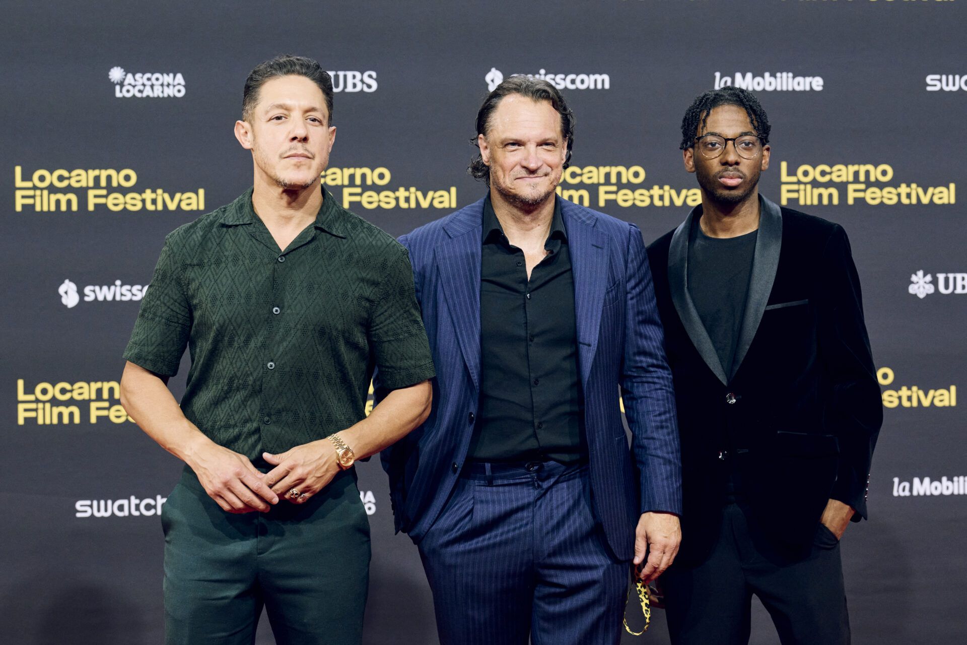 Deux hommes posent au Festival de Locarno